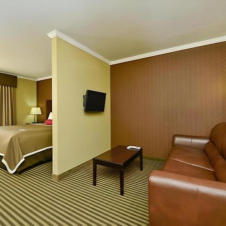 Best Western Plus Olathe Hotel Dış mekan fotoğraf
