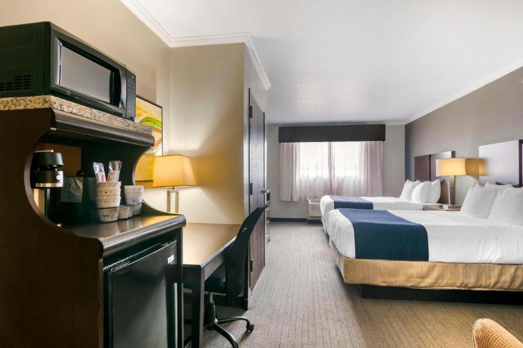 Best Western Plus Olathe Hotel Dış mekan fotoğraf