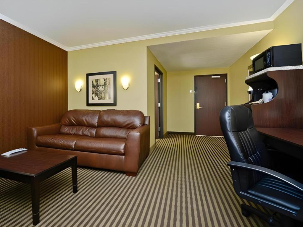 Best Western Plus Olathe Hotel Dış mekan fotoğraf