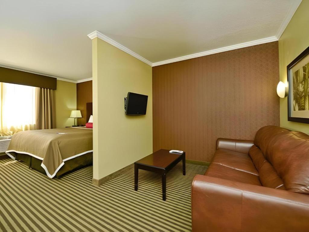 Best Western Plus Olathe Hotel Dış mekan fotoğraf